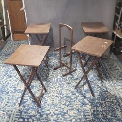 Tv Trays With A Carying Case. 