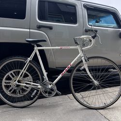 Giant Road Bike 52cm 