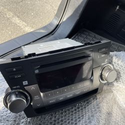 OEM Am/fm Cd Stereo 2011 Toyota Highlander With amp