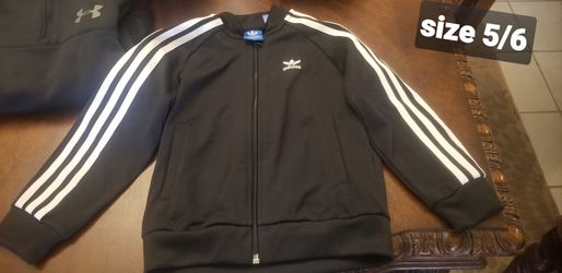 Kids adidas size 5/6