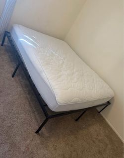 Size Full Mattress with Black Metal base