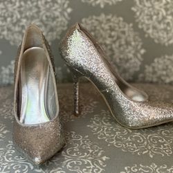 Coral Springs Pick Up    Sequin Silver High heels Size 7 1/2