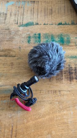 Rode mini mic with deadcat wind shield