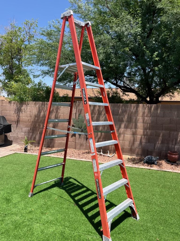 Louisville 8’ Platform Ladder