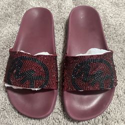 Michael Kors Gilmore Brushstroke slides size 7 (medium)