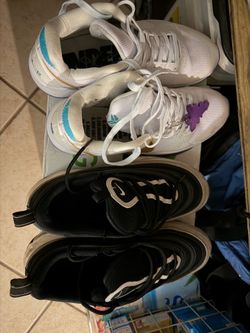 Shoes 9.5 size kobes