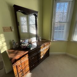 Full Size Dresser With Mirror