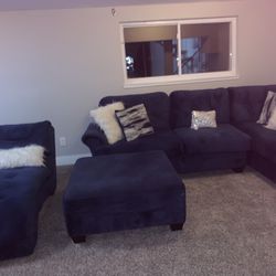 Blue Sectional W/ Chaise