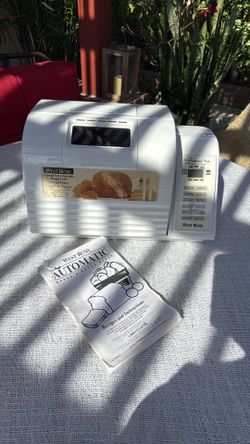 West Bend Automatic Bread & Dough Machine