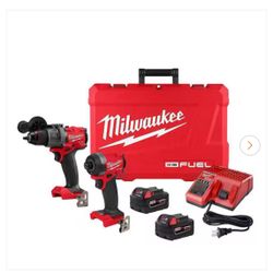 Milwaukee M18 FUEL 18V Lithium-lon Brushless Cordless Hammer Drill and Impact Driver Combo Kit (2-Tool) with (2) - 5.0 Batteries, Battery Charger 
