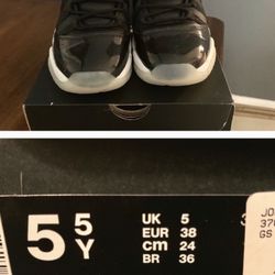 Air Jordan 11 Retro “72-10” Black /Gym Red