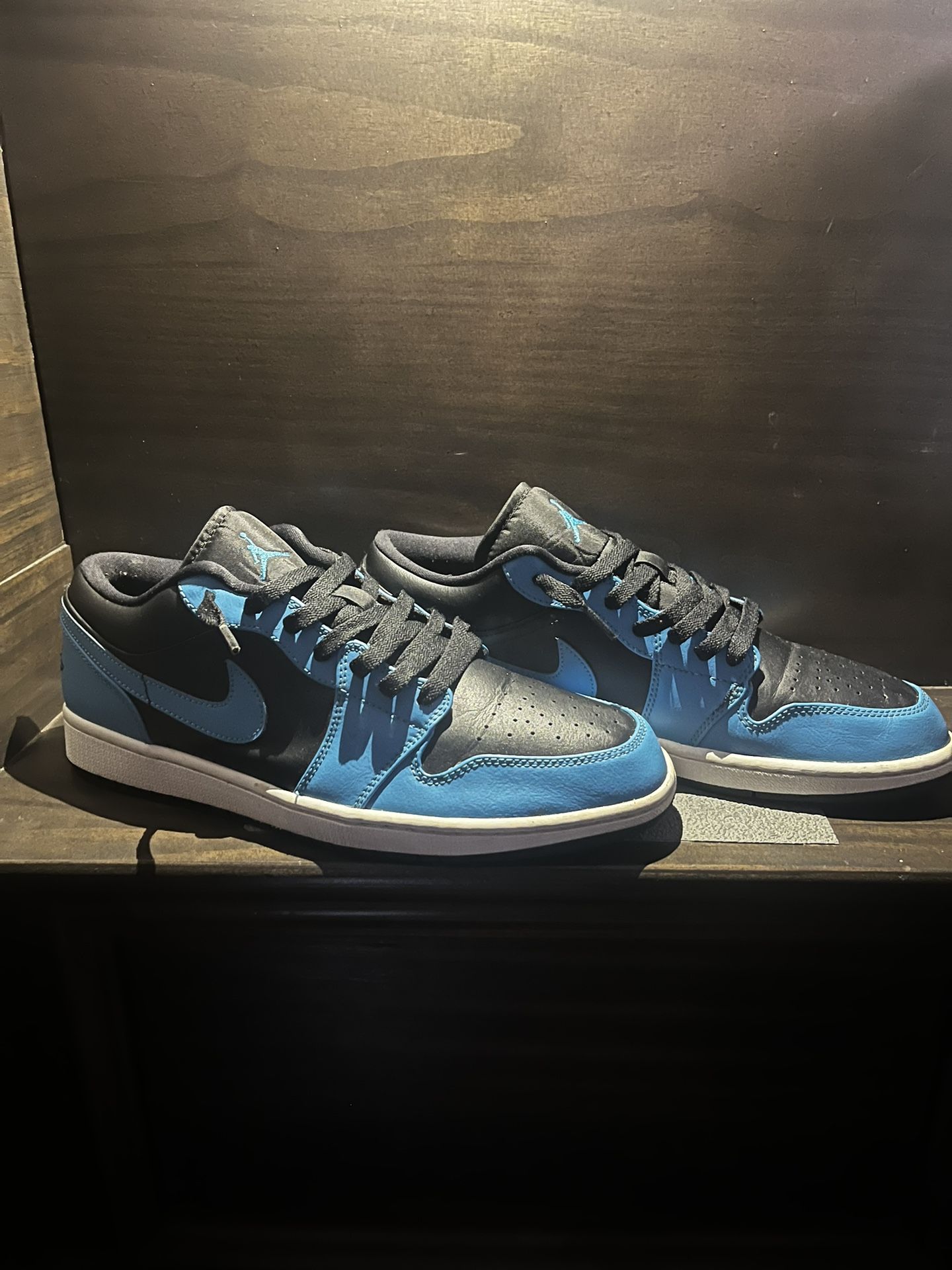 Jordan 1 Low Laser Blue