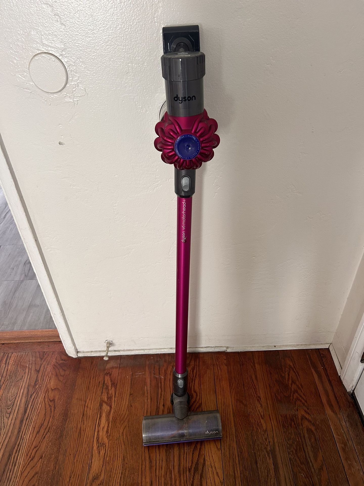 Dyson V10 Vacuum