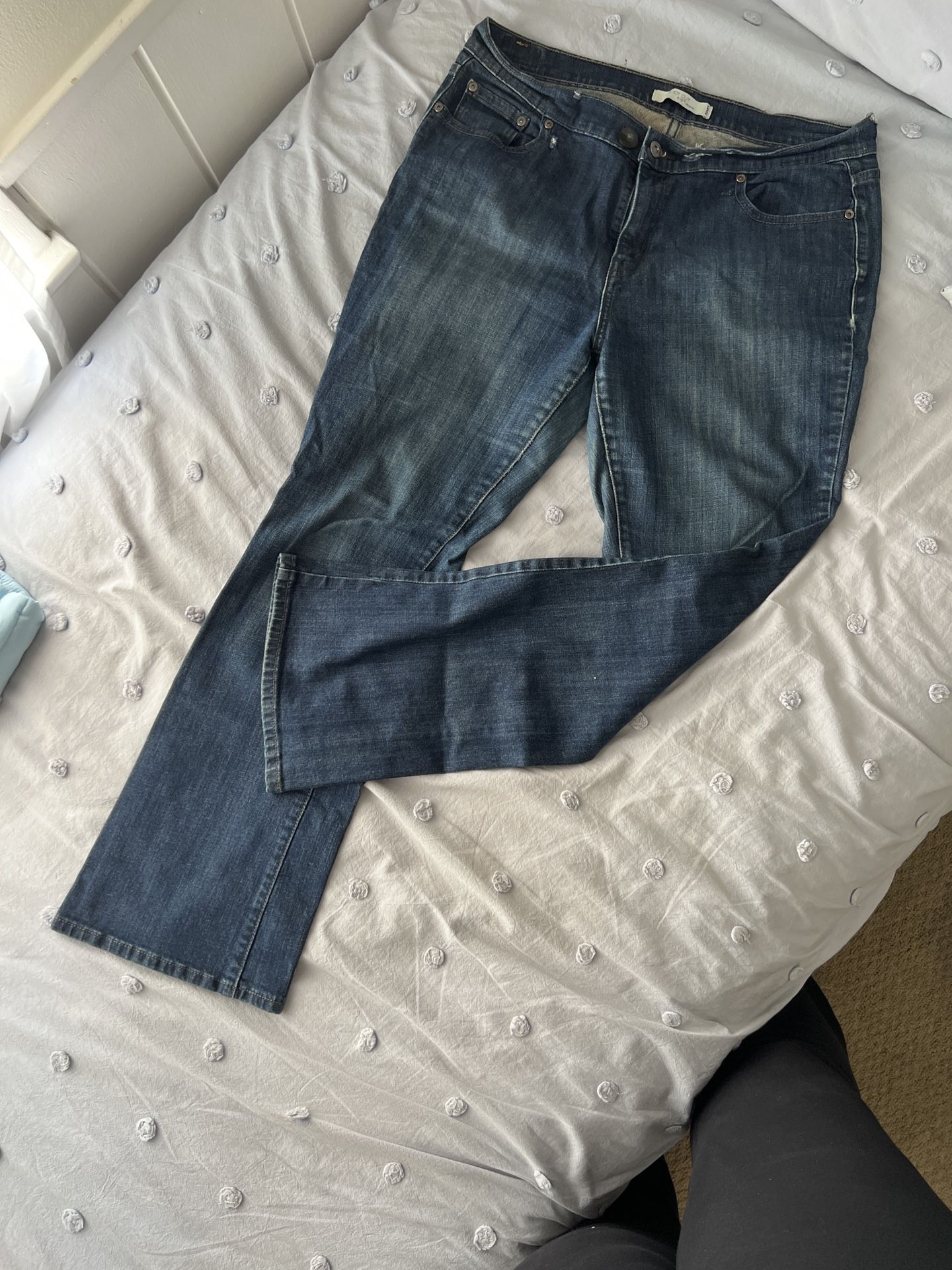 LEVIS 515 Boot Cut Jeans . Size 14. Women for Sale in Downey, CA - OfferUp