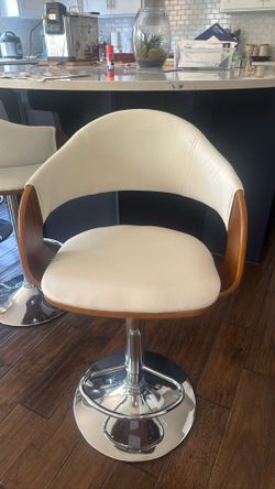 3 Bar Stools - Height Adjustable