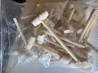 Mini hammers for chocolate breaking