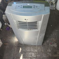 LG Portable Air Conditioner/ Dehumidifier 