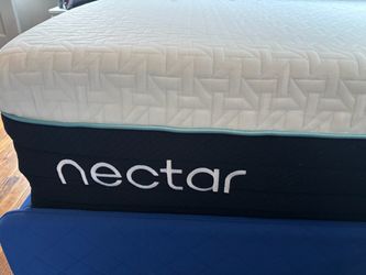 Queen Premier Hybrid Nectar Mattress