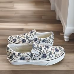 Vans Size 9 Women’s Never Worn 