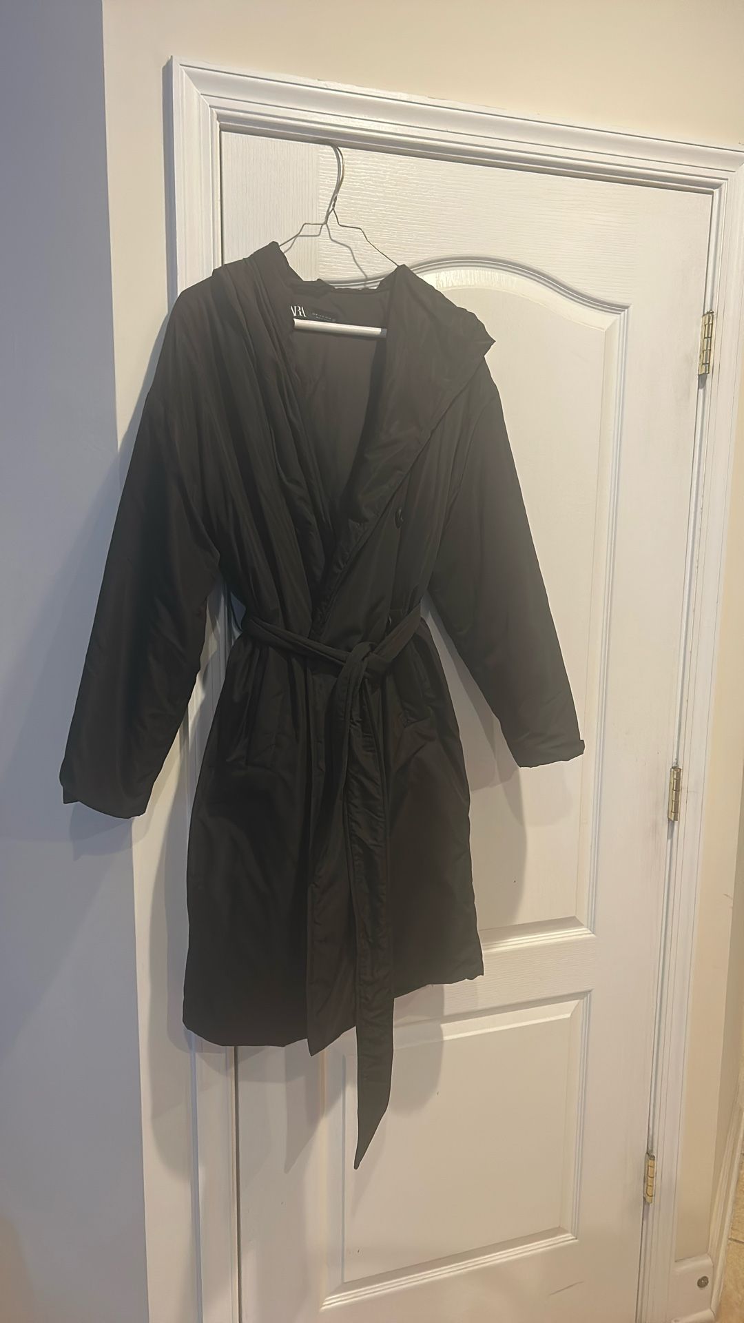 Zara Black Coat With Hoodie, Size m
