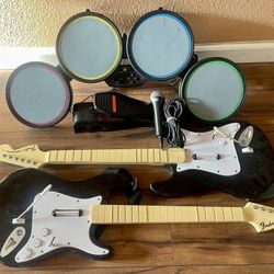 PlayStation 3 - PS2 PS3 Rockband Bundle! (READ!)