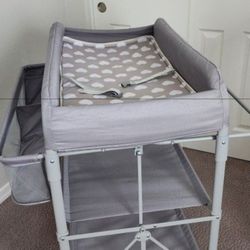 Baby Rolling changing Table