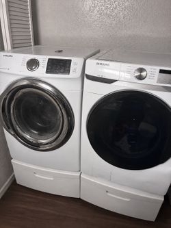 Samsung Front-Load Washer & Dryer Set – $500