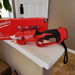 Mwaukee M12 12V Cordless Brushless Pruner Shears (Tool Only)