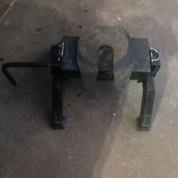 5th Fifth Wheel Hitch 15k Rbw Lil Rocker