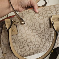 Calvin Klein  Purse. Overall Good Condition. Smoke Free Pet Free Home. Pick Up. Firm Price. 