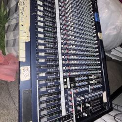 MG24/14fx Mixer