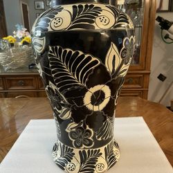 Beautiful Black and White 19.5“ Tall Floor or Large Table Floral Vase Made in Mexico