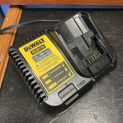 DeWalt 12V-20V Charger 