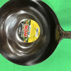 Winco 18 Gauge Black Carbon Steel 14" Round Bottom Wok 6" Integrated Handle