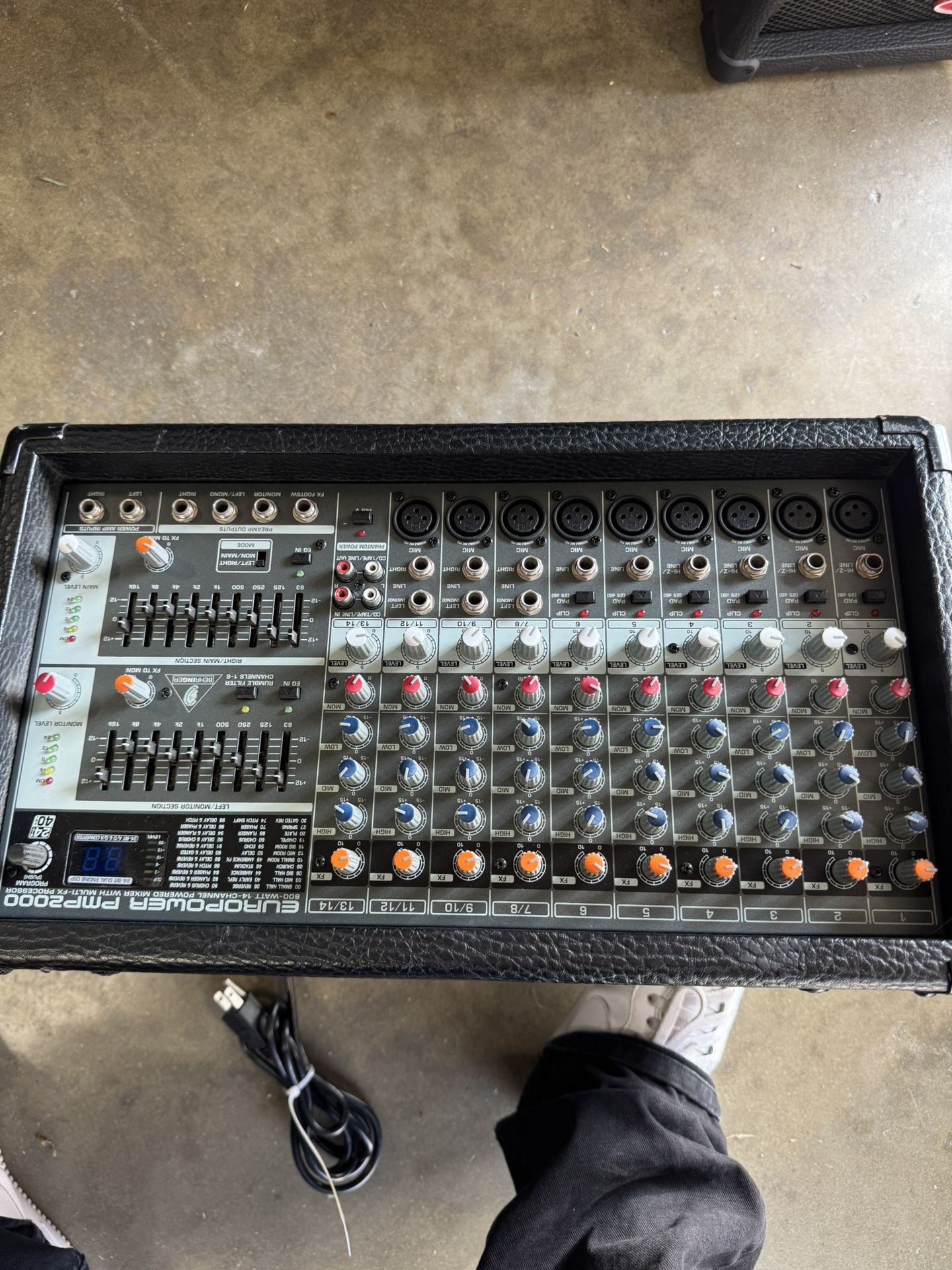 Behringer Europower Mixer