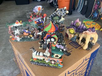 Spooky Hallow Vintage Decorations (Make an Offer!)
