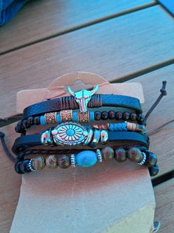 GOLD, rings costume, leather bracelets