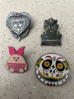 Disney Pin Lot of 4 - Haunted Mansion Organ, Pirates Davy Jones Locket, Jack Skellington Sugar Skull, Piglet Cutie