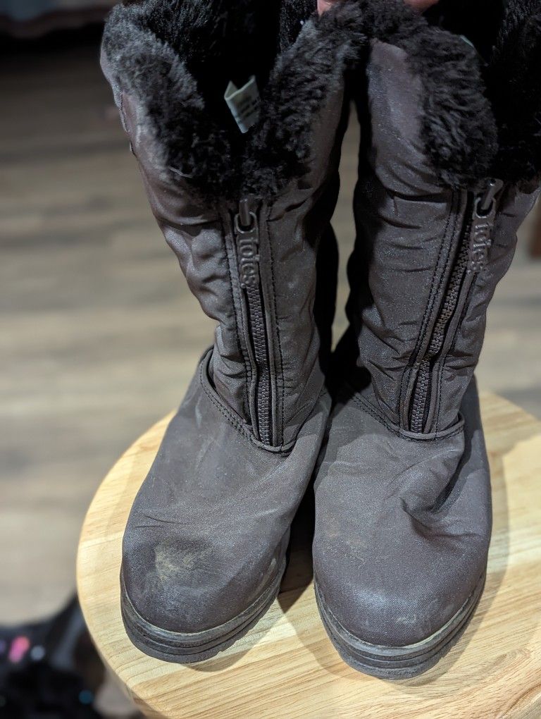 Women's Snow Boots Size 8W