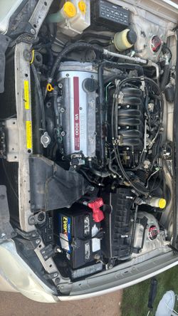 Vendo Este Máxima Por Partes O Completo. El Carro Camina Está Al 100 Más Que Perdí El Título Y No No Hay Un Muchacho Que Me Lo Había Vendido