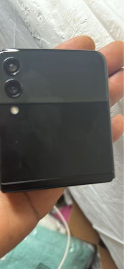 Samsung Galaxy Z Flip Folding Smartphone