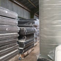 NEW Queen MATTRESS WITH BOXSPRING  BAMBOO 