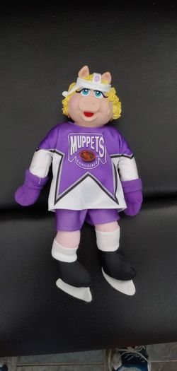 Miss Piggy Eastern Conference All Star Muppet