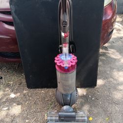 Dyson Vacuum Cleaner Used