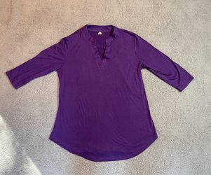 Purple long sleeve top with a unique neckline size L #fashion
