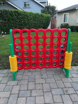 Incomplete Giant Connect 4