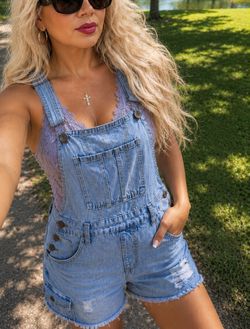 NO BOUNDARIES Distressed Denim Overall Shorts XL 15-17 Light Wash Y2K