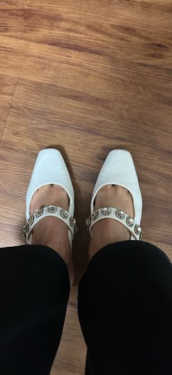 Shoes Beige 8.5. Just fab women’s shoes 
