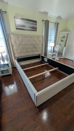 Rooms to Go bed for sale!