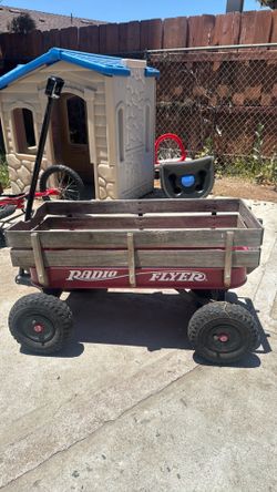 Radio flyer wagon